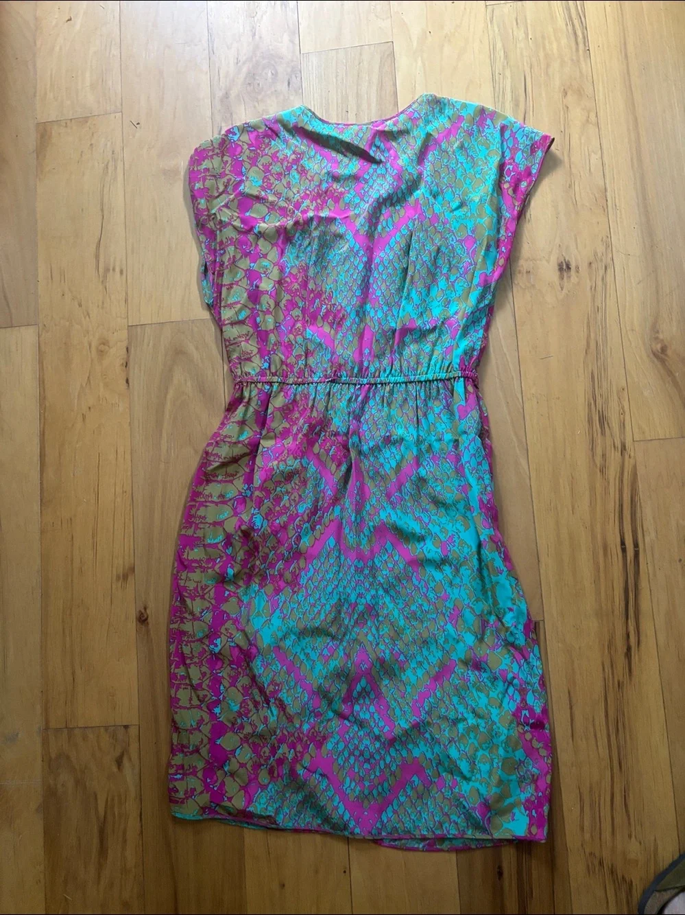 Presley Skye pink and aqua snakeskin print silk wrap dress size petite small.